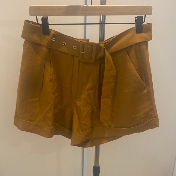 💕NEW💕Forever21 Shorts - Picture 4 of 7